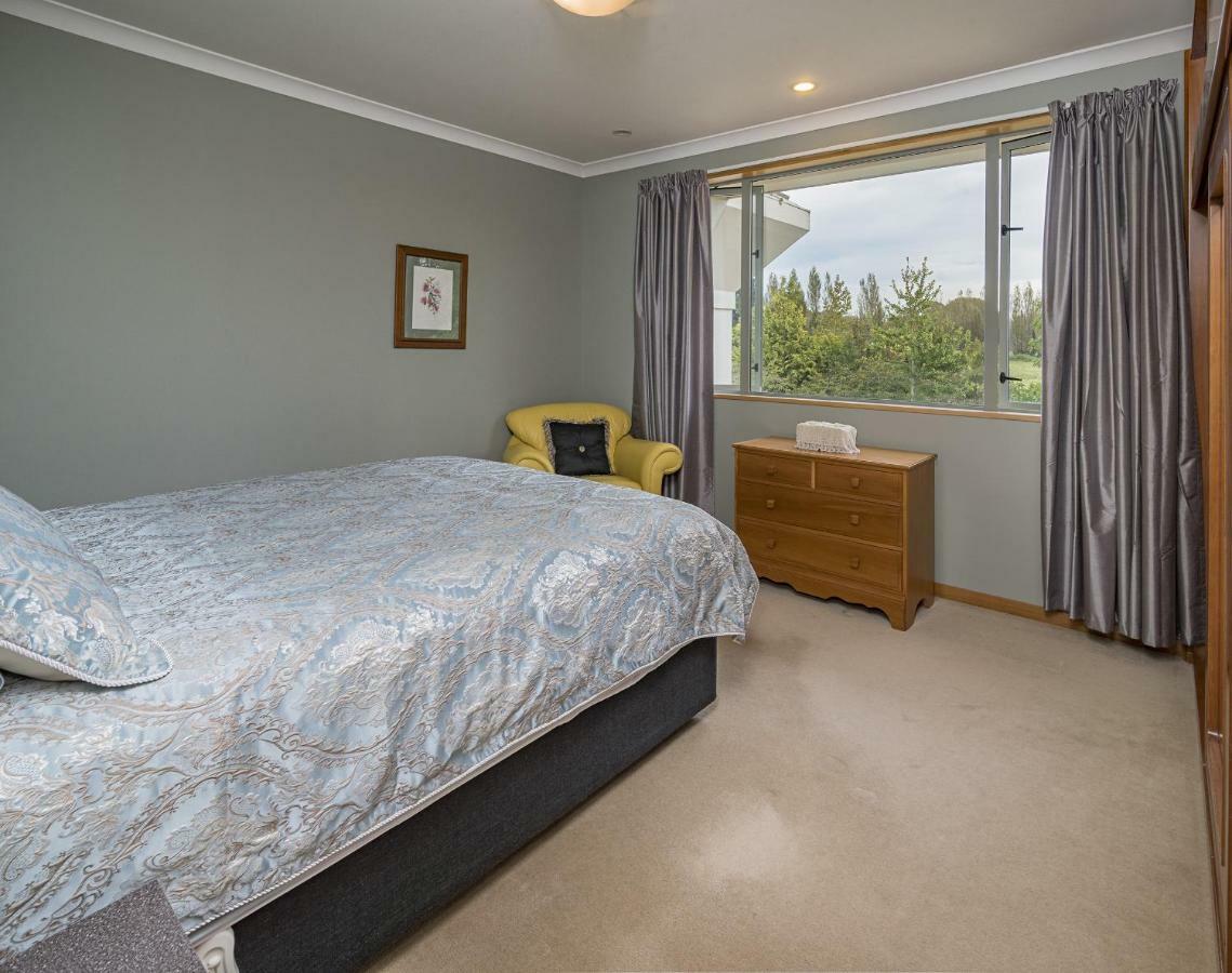 Shamrock Garden B&B Airport Christchurch Exterior photo